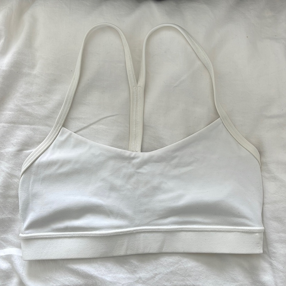 Lululemon Flow Y Nulu Sports Bra